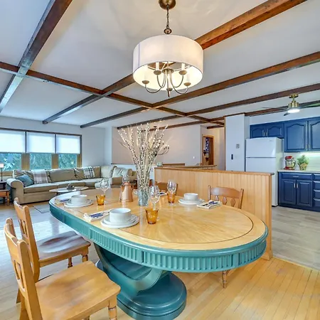 Vacation Rental Home About 2 Mi To Windham Mountain!